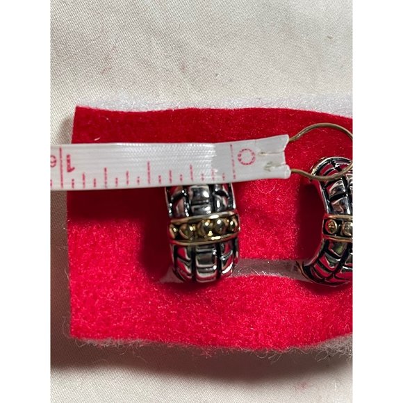 Vintage Gold/Silver 2-Tone Embossed Design Clip-On Earrings - Picture 12 of 12